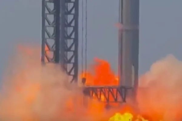 Vídeo: foguete da SpaceX explode durante teste. Musk diz avaliar danos