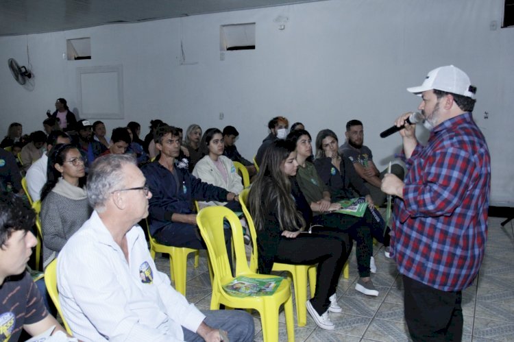 Em Dourados, Carlos Bernardo destaca a importância do esporte